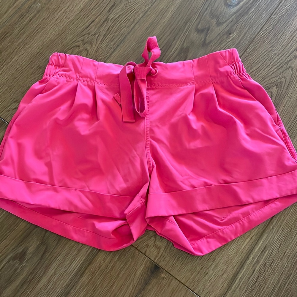 Lululemon Shorts Pink Cuffed Size 8 tie waist
